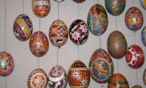 У Луцьку відкрився писанковий дивосвіт