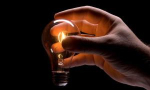 Експерти вважають, що тарифи на електрику потрібно підняти