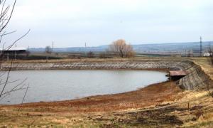 У Нововолинську відновлюють міське озеро