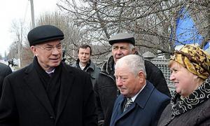 За відгодівлю телят Азаров обіцяє 500 гривень