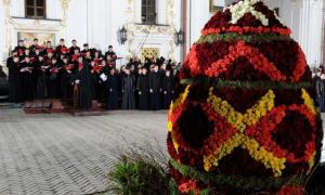 Православні святкують перемогу Христа над смертю і гріхом