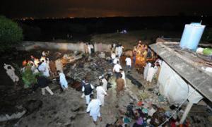 В авіакатастрофі у Пакистані загинули всі 127 людей, що перебували на борту