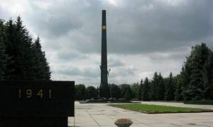 Меморіал Слави у Луцьку перейменували ще 2007-го, але рішення не виконується