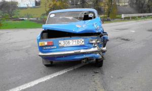 89-річний дідусь на мотоциклі не розминувся з «Жигулями»