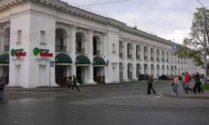 Гостинний двір  на Контрактовій площі хочуть перетворити в офісний центр