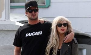 Леді Гага покинула коханого, якому збиралась народжувати дітей