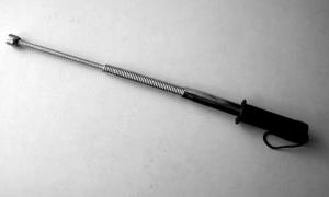 П’яний чоловік напав на незнайомого водія зі старовинною зброєю