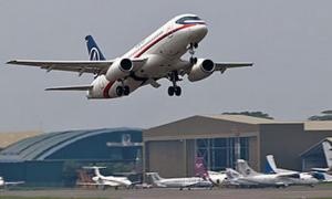 Російський літак SuperJet-100 врізався у вулкан в Індонезії