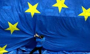 ЗМІ: У проектах резолюції Європарламенту немає згадки про санкції щодо України