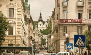 Хоч Євро-2012 не за горами, львівські хостели мають купу вільних місць