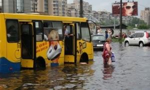 Одеську область і Закарпаття очікує підтоплення, готується евакуація