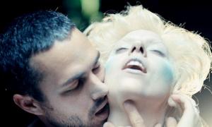 Леді Гага повернулась до коханого-«вампіра»