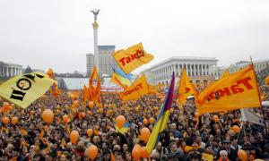 Freedom House: Рейтинг демократії в Україні знизився до рівня 2004 року