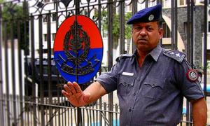 Пакистанські поліцейські мають сидіти на дієті і стежити за талією