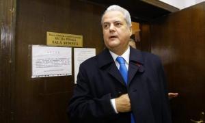 Екс-прем’єр міністр Румунії спробував звести рахунки з життям