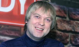 Сергій Свєтлаков продаватиме піцу