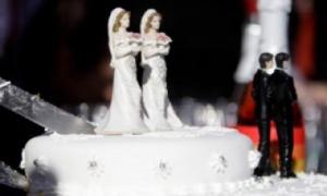 З наступного року одностатеві шлюби у Франції стануть законними