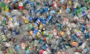 На Хмельниччині пластикові пляшки будуть переробляти у вторинну сировину