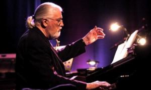 Помер легендарний клавішник Deep Purple