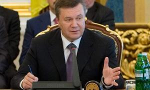 Янукович створи групу для допрацювання «мовного» закону