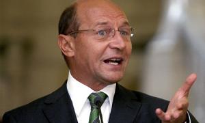 Румуни вирішують, чи залишити Траяна Бесеску президентом