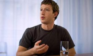 Цукерберг спростував інформацію про розробку смартфона Facebook