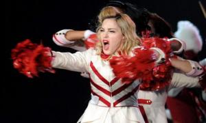 Мадонна розважала українців стриптизом і питаннями про Тимошенко