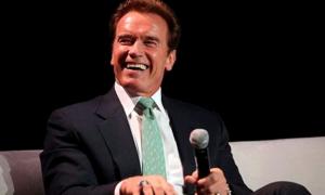 Арнольд Шварценеггер знімає про себе фільм