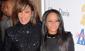 Дочка Вітні Хьюстон зробила татуювання на згадку про маму