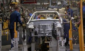 Виробництво автомобілів в Україні скоротилось на третину