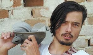 У руках лучанина народжуються керамічні шедеври