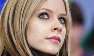 Авріл Лавін знову виходить заміж