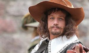 Олексій Макаров на зйомках «Трьох мушкетерів» пошкодив обличчя 