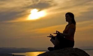 Медитація подолає стрес і прожене почуття самотності