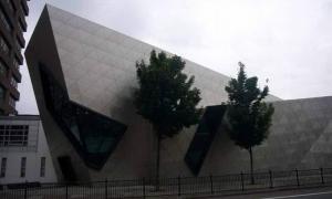 Лондонському університету заборонили навчати студентів з-за меж Євросоюзу