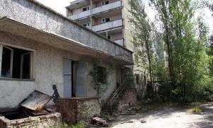 Старі будинки у Прип’яті підірвуть і зрівняють з землею