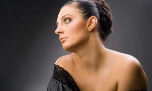 Олена Ваєнга вперше показала сина