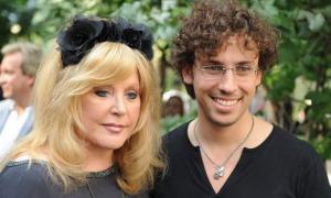 Пугачова розповіла, як оженила на собі Галкіна