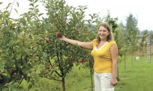 Волинянка, переїхавши з міста в село, взялась освоювати садівництво й овочівництво