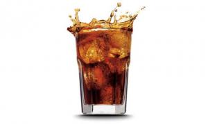 У Нью-Йорку заборонили продавати газовану воду у великих склянках