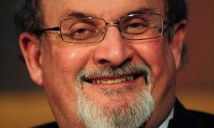 Іран обіцяє три мільйони доларів за голову письменника Салмана Рушді