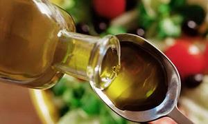 Оливковою олією не варто зловживати