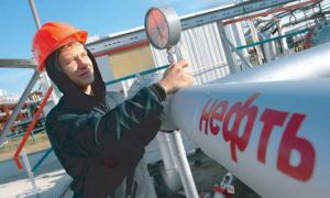 Найбільше нафти у світі видобуває Росія