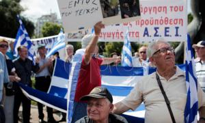 Принижені податківці Греції приєднаються до стайку
