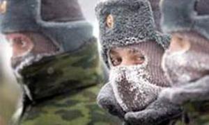 Російським солдатам заборонили співати на морозі і приписали цибулю з часником