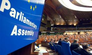 У ПАРЄ ще не називають Тимошенко і Луценка політв’язнями