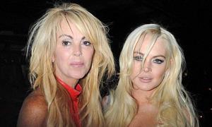 Ліндсей Лохан побилася з матір’ю в лімузині