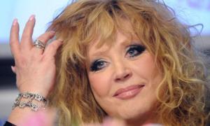 Алла Пугачова обрала образ дівчинки у вузьких джинсах