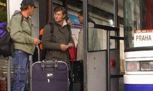 Заробітчани не поспішають повертатися в Україну з кризової Європи