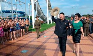 Красуня-дружина Кім Чен Ина носить носить дорогий брендовий одяг